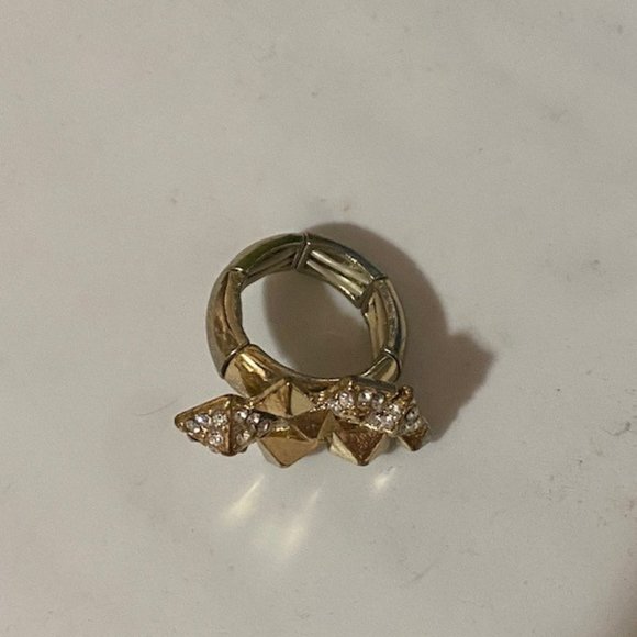 Gold Ring - Picture 2 of 2